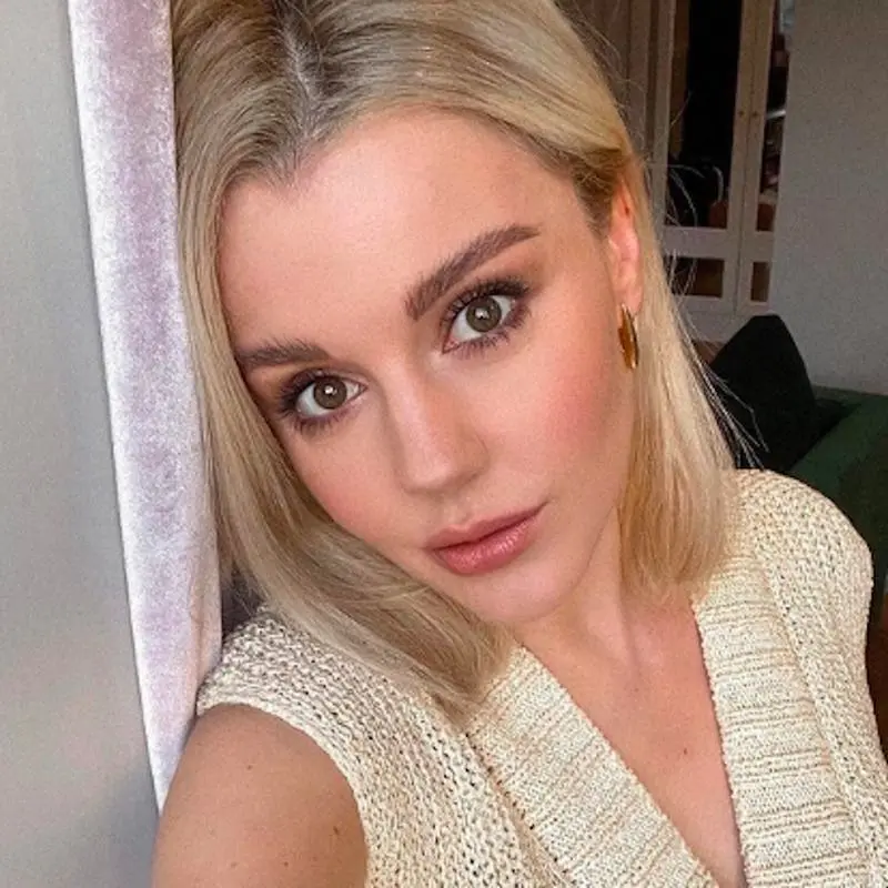 Слив Юлианна Караулова