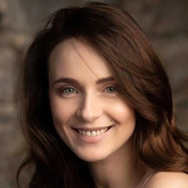 Анна Снаткина